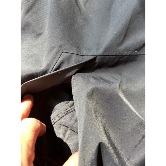 Lululemon Black full zip hood Vented Jacket Black zip pockets hi low hem sz 6 Ne - Picture 3 of 16